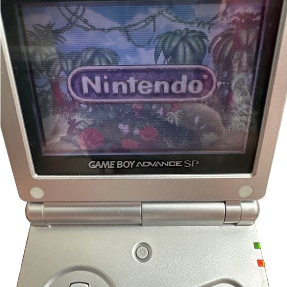 Nintendo Game Boy Advance SP Platinum w/charger, case, game AGS001 WORKS GBA - Picture 1 of 11